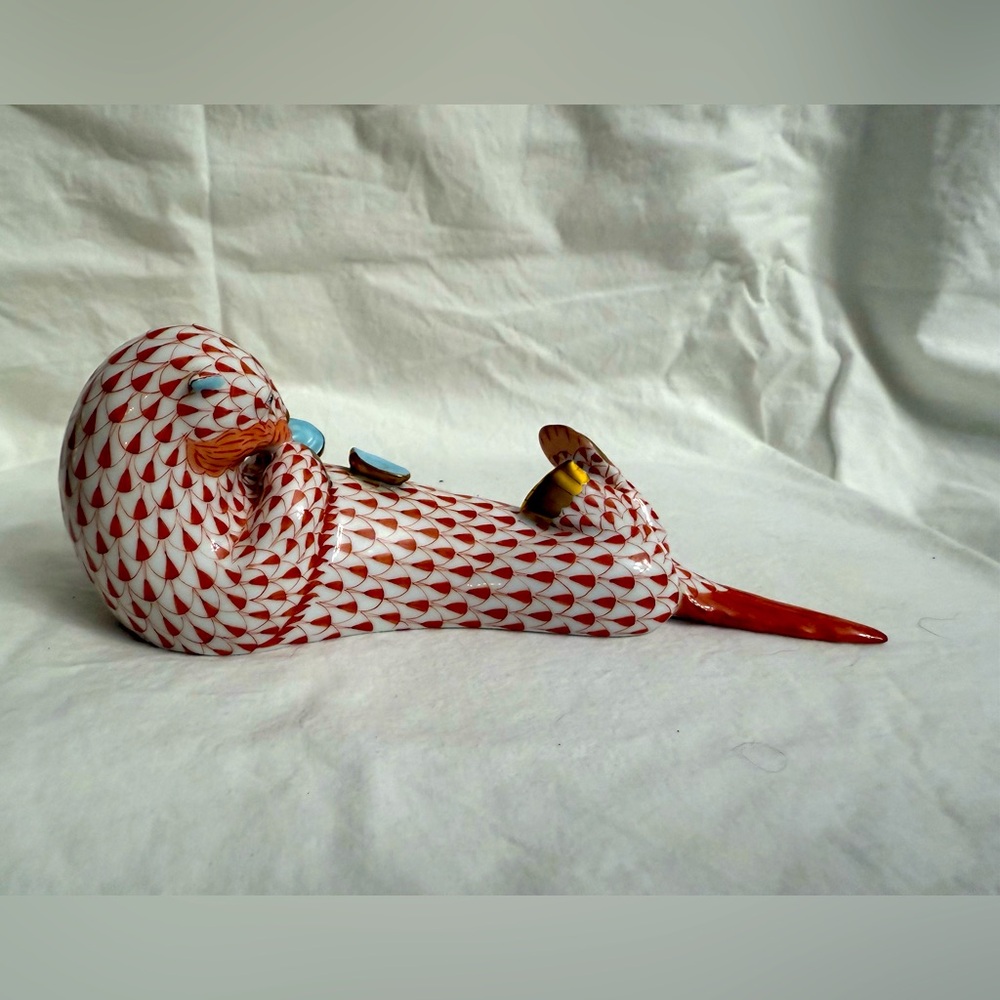 Herend Sea Otter with Clam